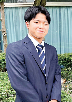 当校卒業生 横塚 奏多さんの写真を紹介